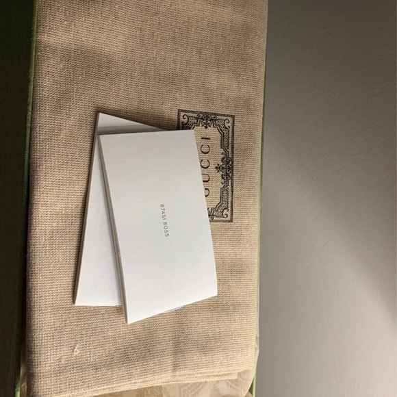 - Brand new Gucci flip flop - Picture 2 of 4